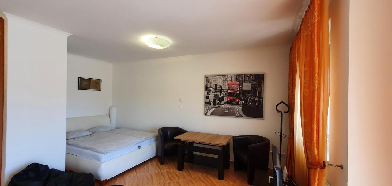 Bazsi Golden Beach Apartman Siófok Buitenkant foto