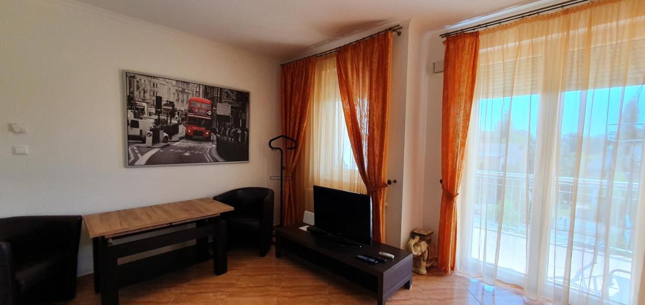 Bazsi Golden Beach Apartman Siófok Buitenkant foto
