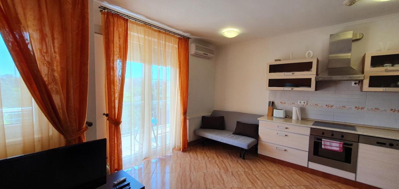 Bazsi Golden Beach Apartman Siófok Buitenkant foto