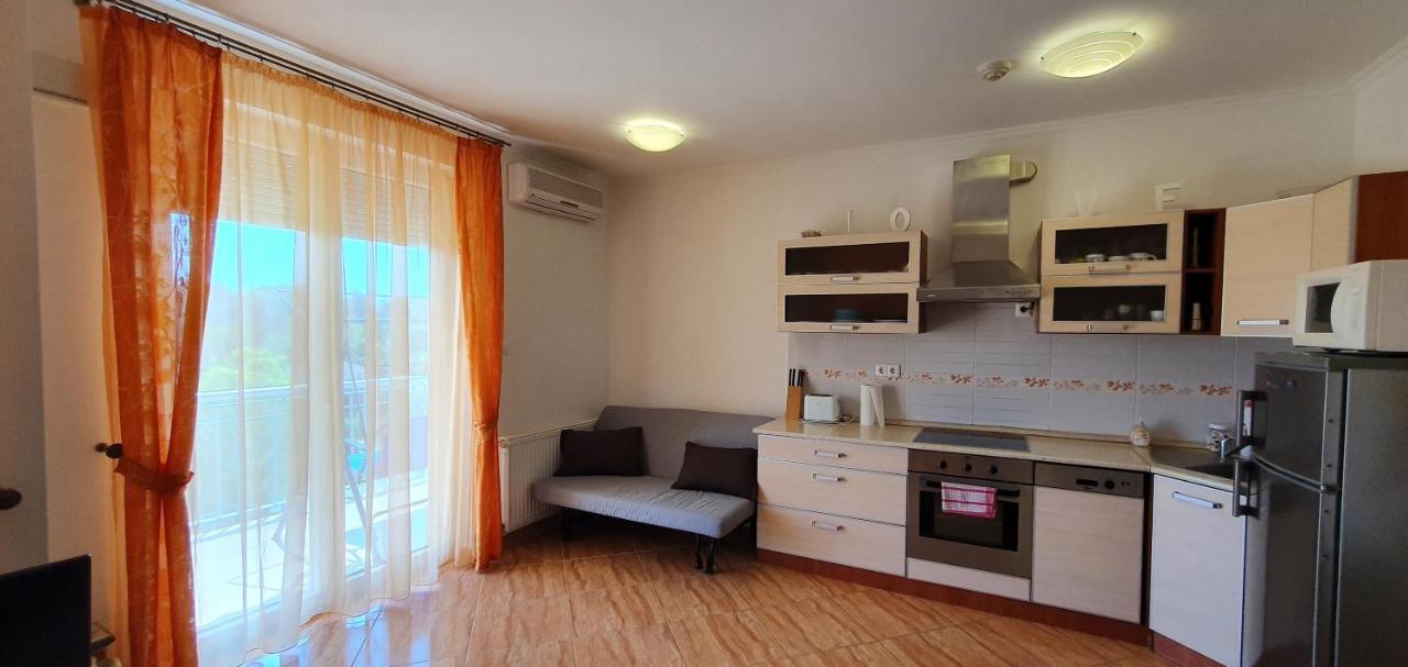 Bazsi Golden Beach Apartman Siófok Buitenkant foto