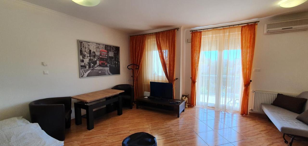 Bazsi Golden Beach Apartman Siófok Buitenkant foto