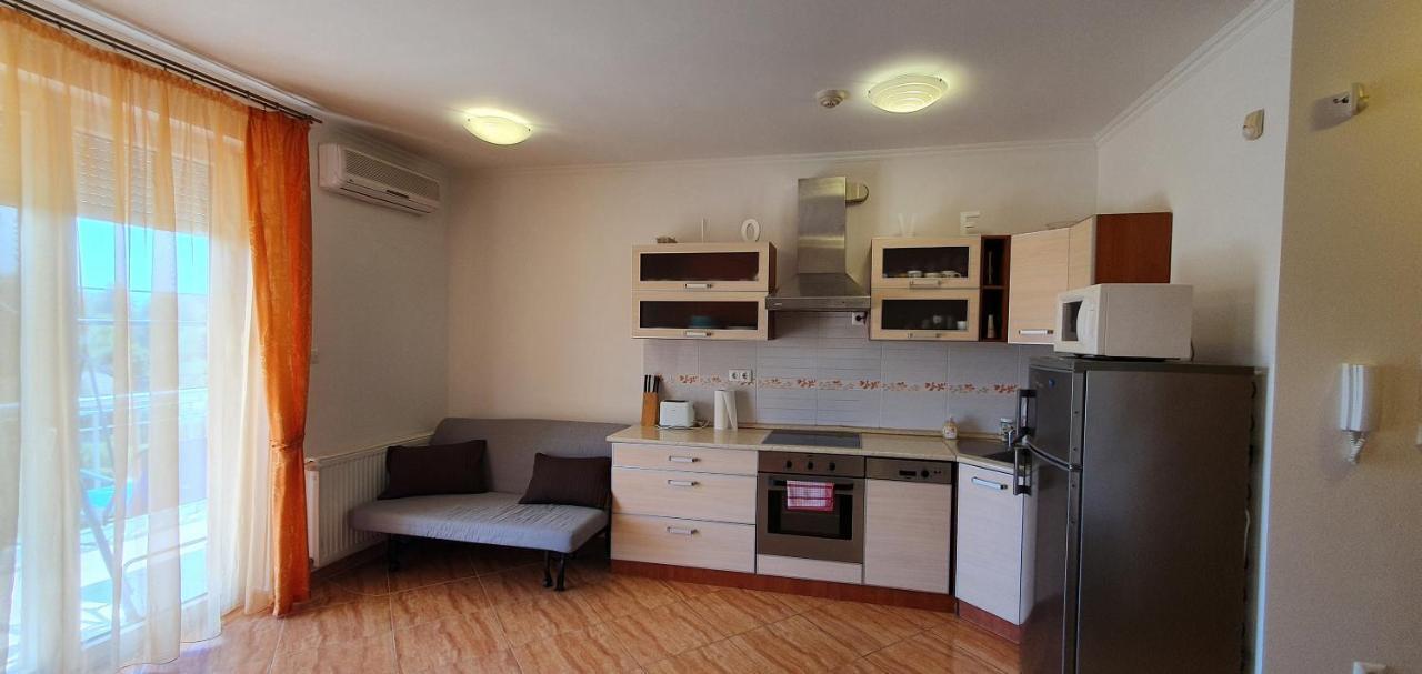 Bazsi Golden Beach Apartman Siófok Buitenkant foto